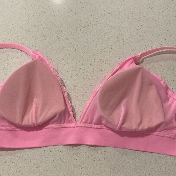 Victoria’s Secret bralette size large ￼ - Picture 4 of 7